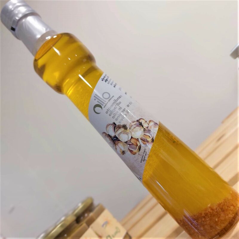 Huile d'olive à l'ail